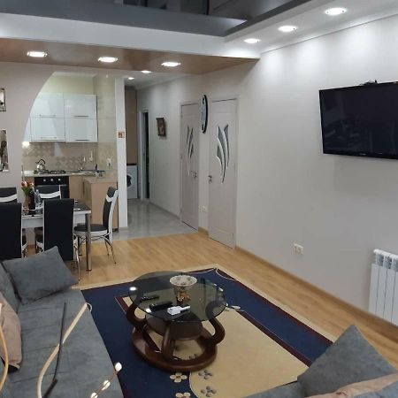 Мате Apartment Batumi Esterno foto