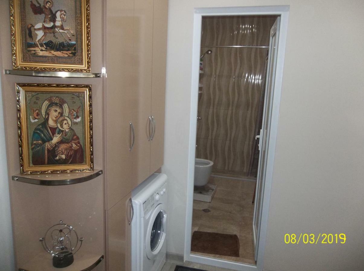 Мате Apartment Batumi Esterno foto