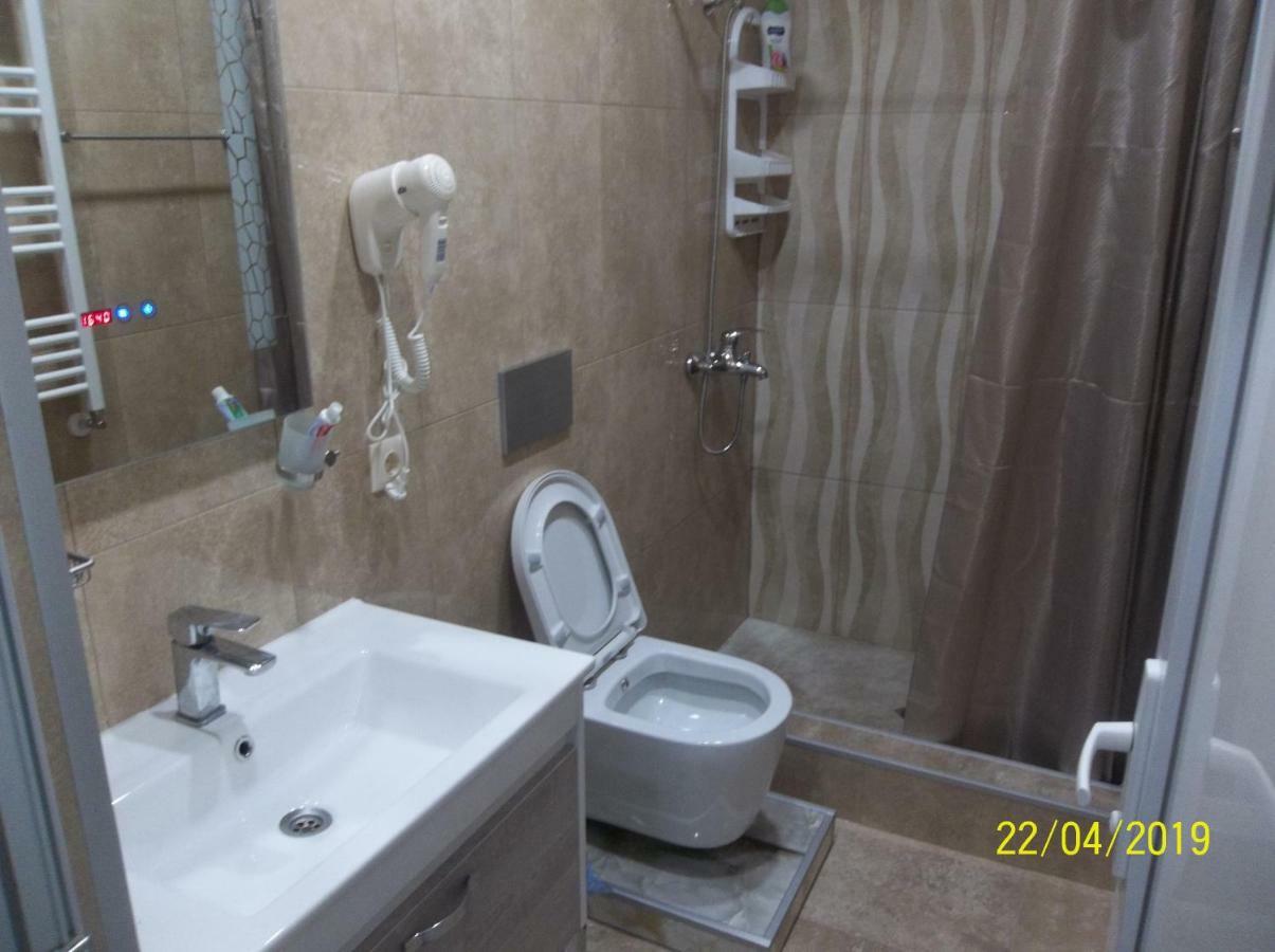 Мате Apartment Batumi Esterno foto