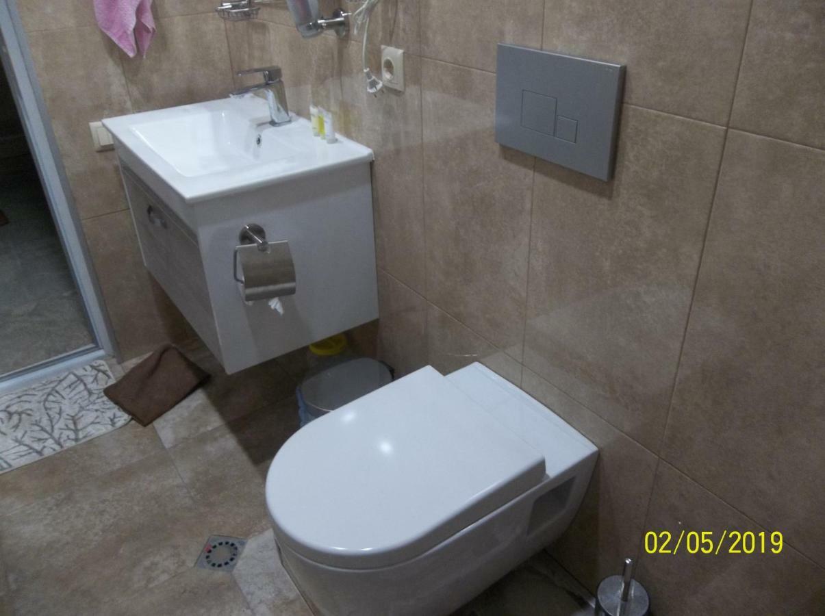 Мате Apartment Batumi Esterno foto
