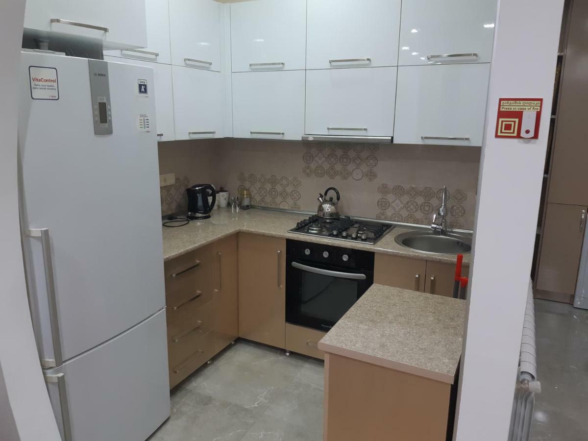 Мате Apartment Batumi Esterno foto