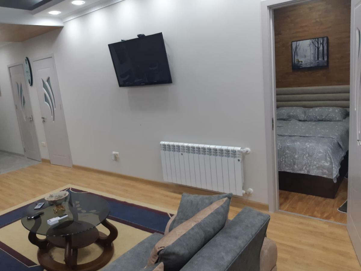 Мате Apartment Batumi Esterno foto