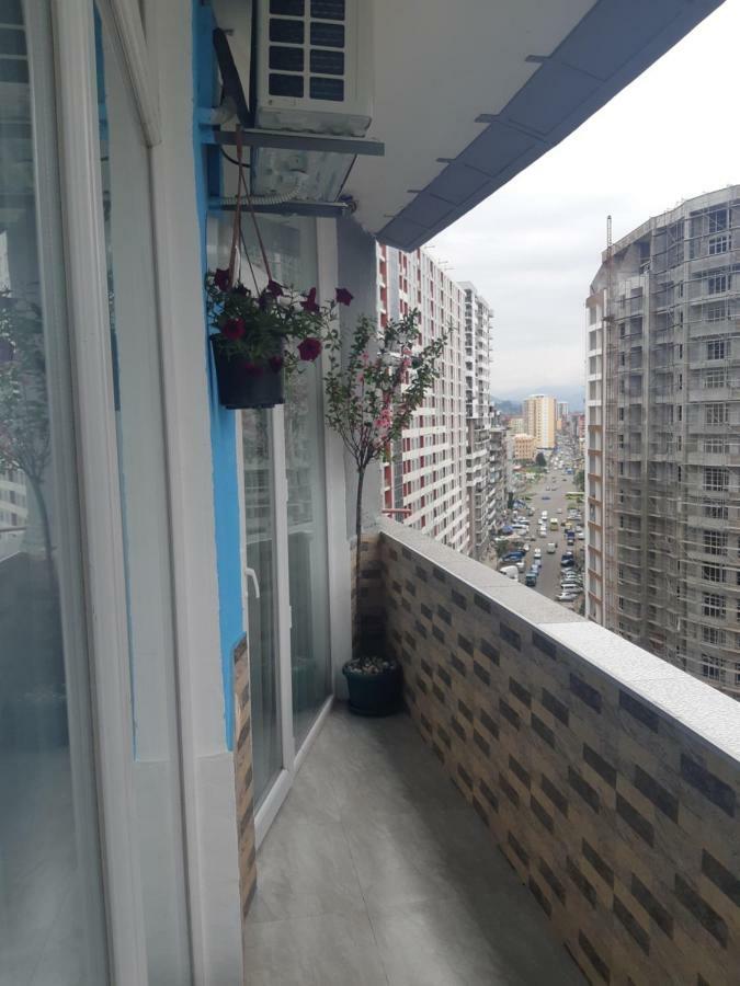 Мате Apartment Batumi Esterno foto